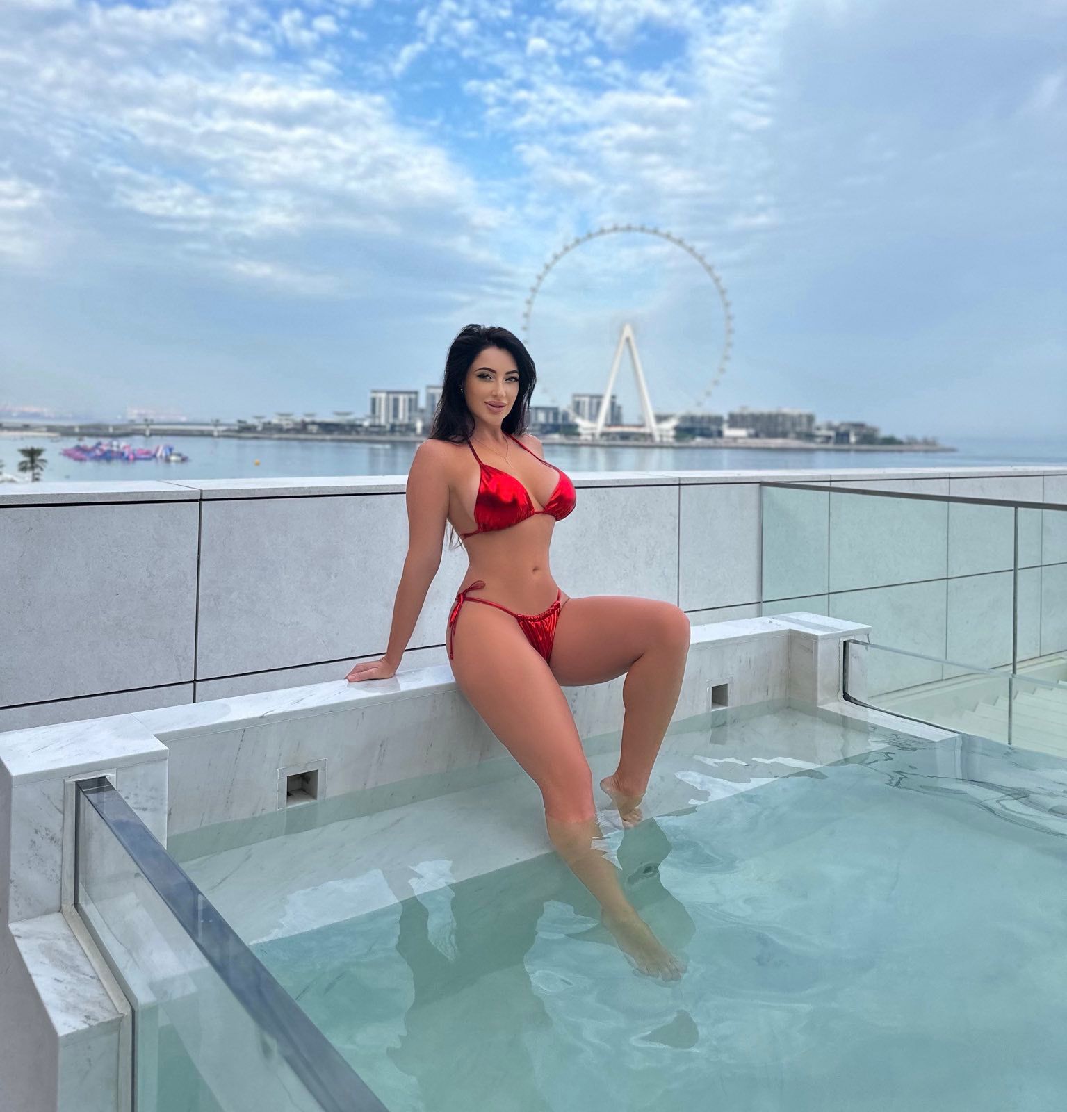 Amira Фото 3 - Рост: 170 см, Возраст: 25 лет, Вес: 51 кг, Цвет волос: каштановый, Размер груди: 3, Цена: 163 000 ₸